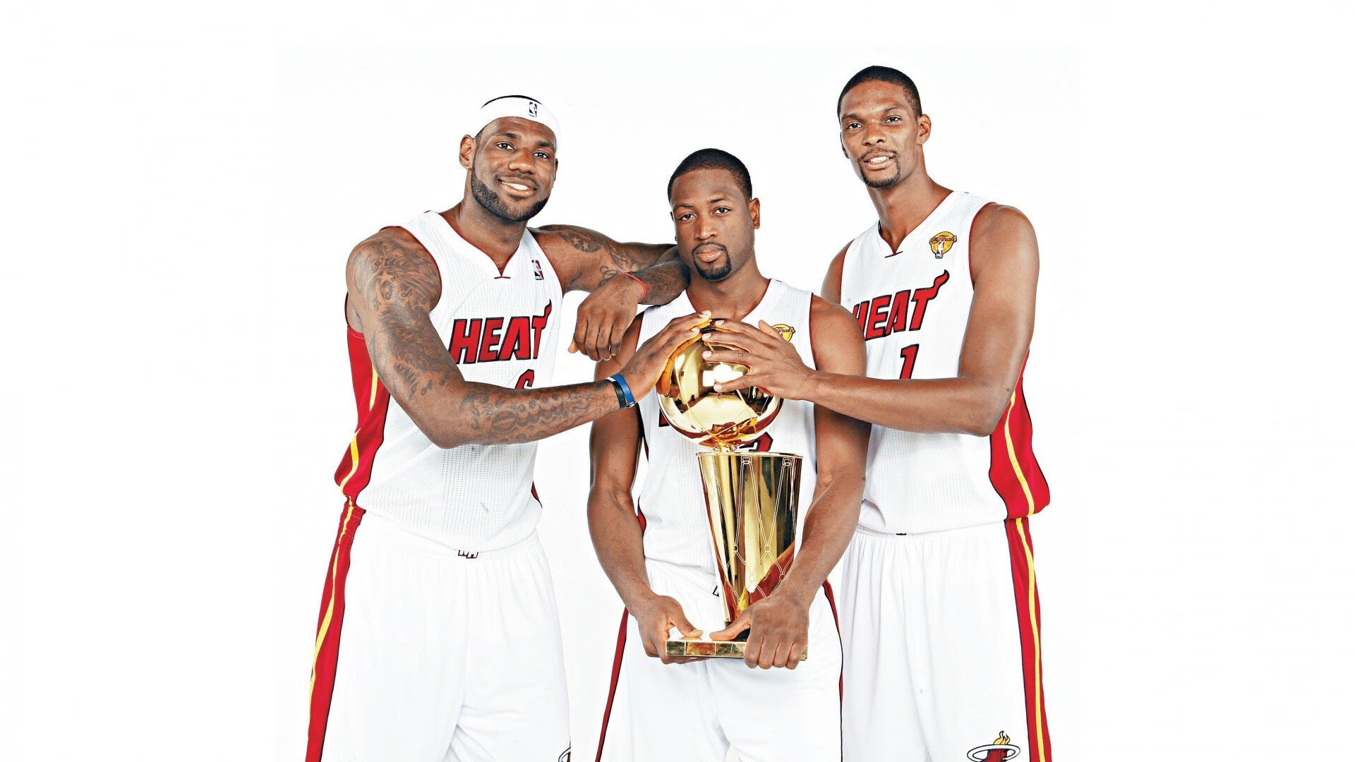 AYXSPORTSAPP-史上最“燃”季后赛夜战，谁的表现最震撼？，季后赛饭堂夜