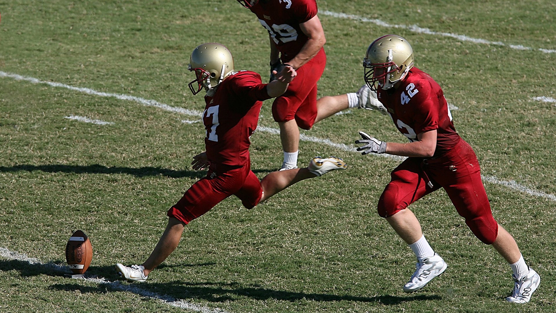 爱游戏 电竞-麦金托什耐力与速度兼备称霸赛道，麦金托什还是马金托什